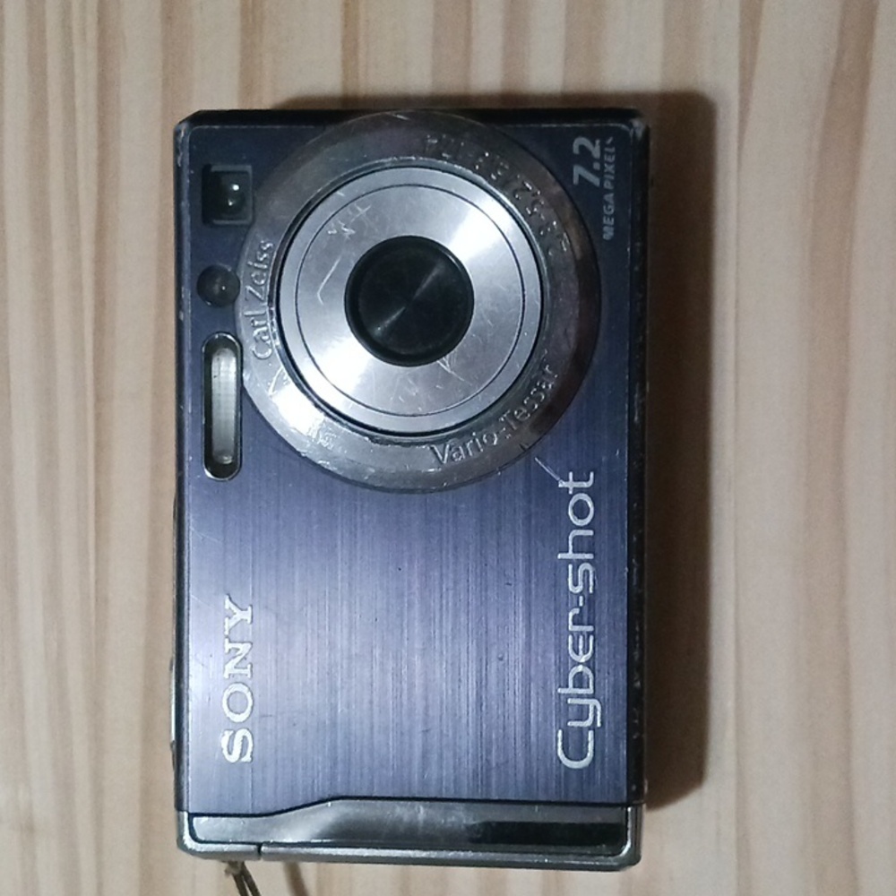 Sony Cyber-Shot DSC-W80 7.2MP Digital Camera